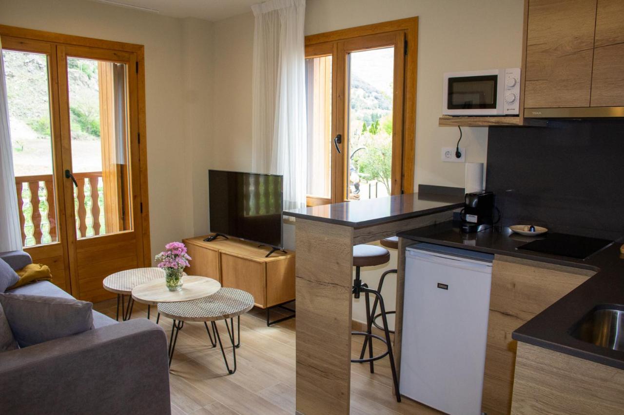אסטרי ד'אנאו Apartaments Areny - L'Amfitriona מראה חיצוני תמונה
